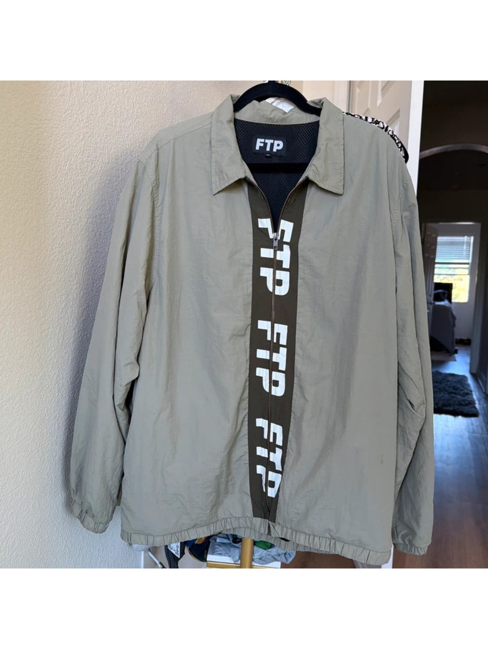 FTP fall drop zip-up army green size X L